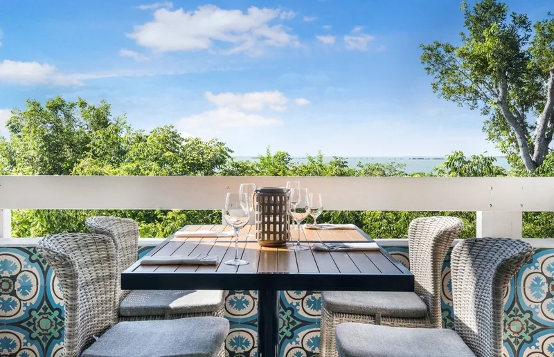 Miami restaurant photography: outdoor dining table setting